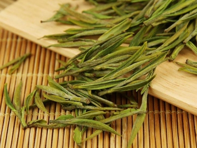 安吉白茶的功效與作用，簡單概括安吉<a href=http://m.zzniy.com/fenlei/baicha/ target=_blank class=infotextkey>白茶功效</a>