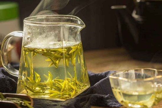 蜂蜜泡茶葉的副作用，蜂蜜泡茶葉有什么禁忌