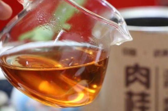 女人喝肉桂紅茶有什么好處，肉桂加紅茶的功效與作用