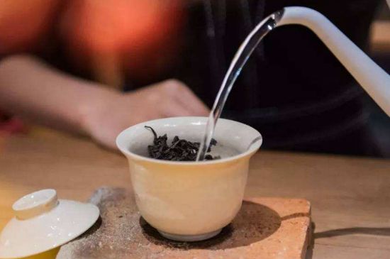 牛欄坑肉桂需不需要洗茶，武夷巖茶肉桂需要洗茶嗎？