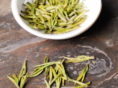 白茶品質(zhì)如何區(qū)分，白茶的優(yōu)劣質(zhì)量辨別方法