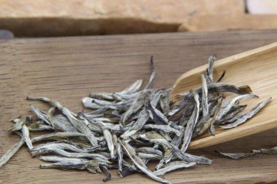 春茶季怎么辨別白毫銀針的好壞，好的白毫銀針如何選購？