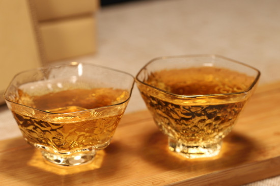 白茶的年份是怎么區(qū)分，如何辨別白茶年份