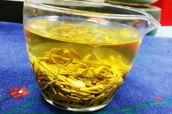 老茶和新茶哪個好，老茶好喝還是新茶好喝