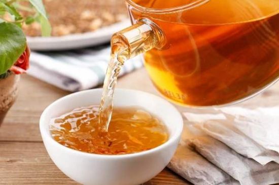 飯店喝的聞起很香的茶，餐館里的蕎麥茶還是大麥茶？