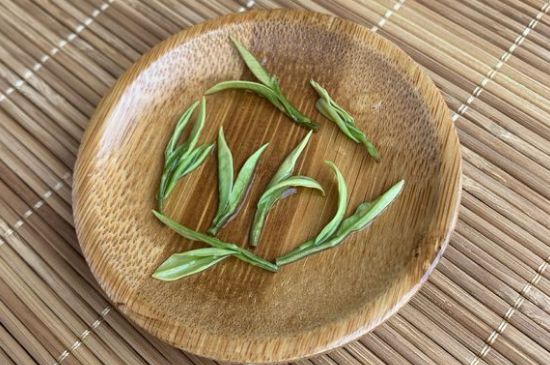 安吉白茶夏天怎么保存，安吉白茶能冷凍儲存嗎？