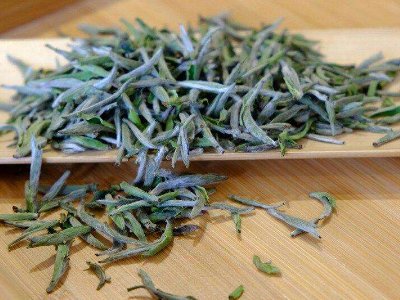 白毫銀針放幾年最好，白毫銀針什么年份最好？