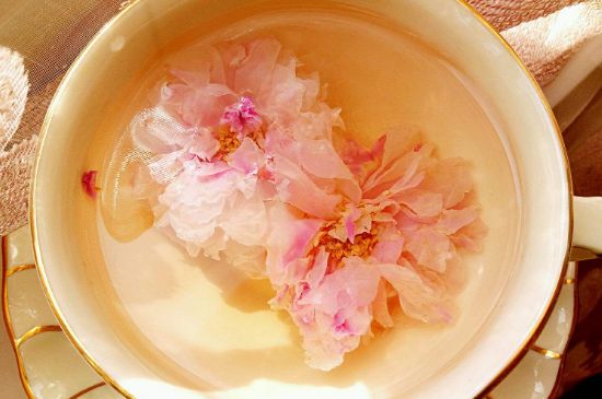 玫瑰花茶的功效與作用，堅持喝一個月玫瑰花茶會怎樣？