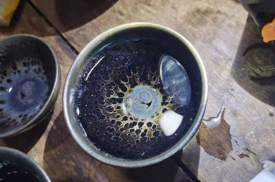 怎么鑒別建盞化學(xué)釉，真假建盞的對(duì)比與辨別