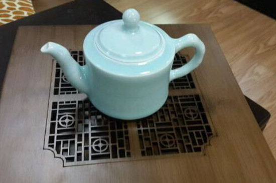 瓷壺適合泡什么茶，瓷器茶具喝什么茶好