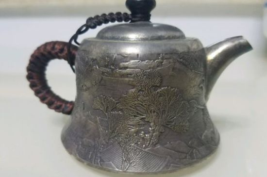 銀壺泡茶后為什么會(huì)變黑，銀壺內(nèi)膽發(fā)黑怎么辦