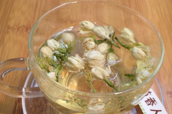 茉莉泡水禁忌，茉莉干花泡水的功效與禁忌
