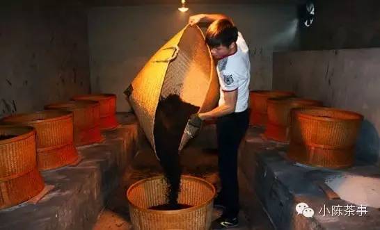 怎樣炭焙巖茶？揭秘武夷巖茶的炭焙技藝