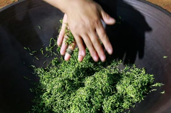 茶葉怎么炒制才香，怎樣炒茶葉更香？