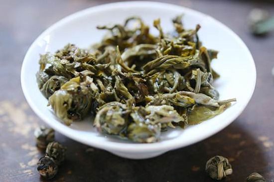 茉莉龍珠泡開后為什么都是梗，茉莉龍珠泡開后什么樣？