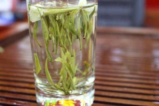 茉莉銀針屬于什么茶，茉莉銀針適合什么人喝？