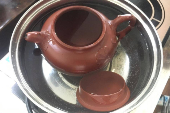 紫砂開壺和不開壺的區(qū)別，紫砂壺開壺的正確方法及開壺建議