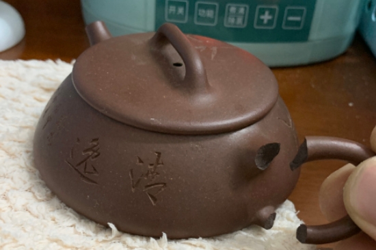 新買的紫砂壺為什么會裂，真的紫砂壺是不是很容易開裂？