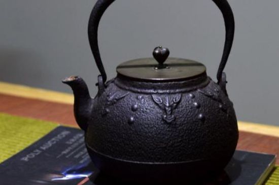 日本新鐵壺多少錢一個(gè)，如何選購(gòu)鐵壺