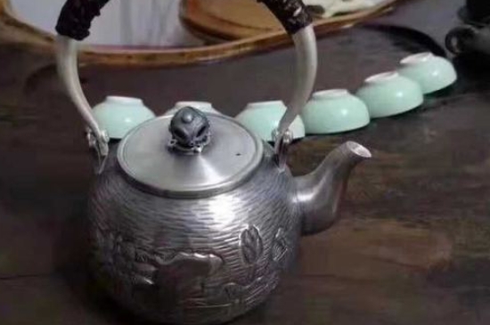 常見的七大材質(zhì)的茶具優(yōu)缺點(diǎn)，用什么材質(zhì)的茶具泡茶最好？