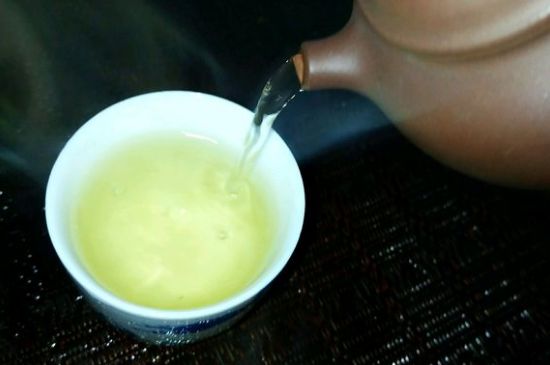 一天什么時候喝黑茶最好，喝黑茶一天最佳時間和季節(jié)