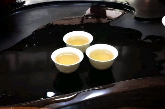 蜜蘭香好還是鴨屎香好，鳳凰單叢茶蜜蘭香和鴨屎香特點(diǎn)有哪些？