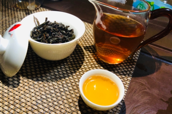 為什么喝巖茶會上火，巖茶喝多上火怎么辦？