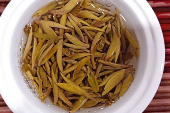 新白毫銀針和老白毫銀針的區(qū)別，新老白毫銀針的品質(zhì)特征