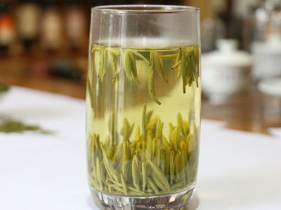 竹葉青茶怎么樣，檔次較高味道略苦價格比較貴