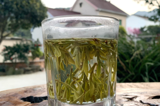 西湖龍井茶頭采和二采區(qū)別，明前龍井一采和二采什么味道？