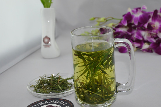 竹葉青茶泡不立起來怎么回事，竹葉青茶怎么泡立起來