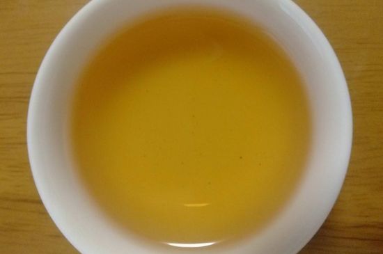 肉桂茶和大紅袍哪個(gè)貴，武夷山肉桂與大紅袍的價(jià)格比較