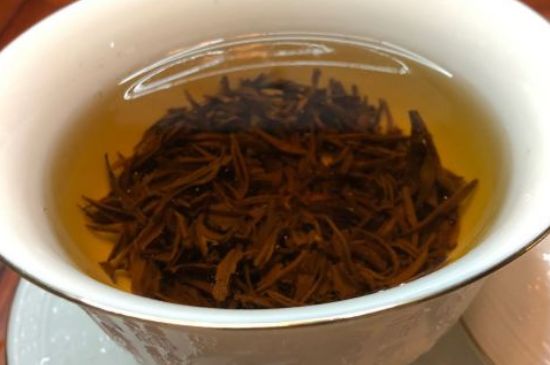 女人晚上喝紅茶好嗎，女人紅茶啥時候喝最好？