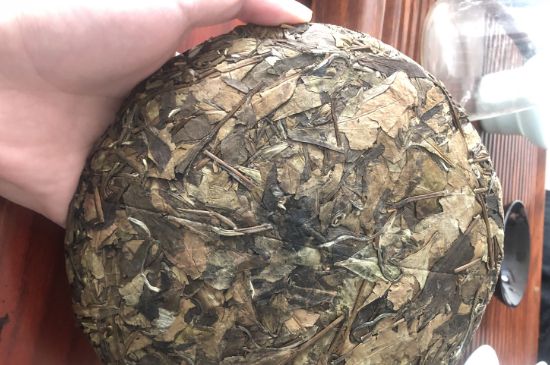 7年壽眉和2年白牡丹哪個好，老白茶壽眉與白牡丹的口感區(qū)別