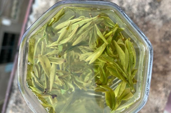 西湖龍井茶頭采和二采區(qū)別，明前龍井一采和二采什么味道？